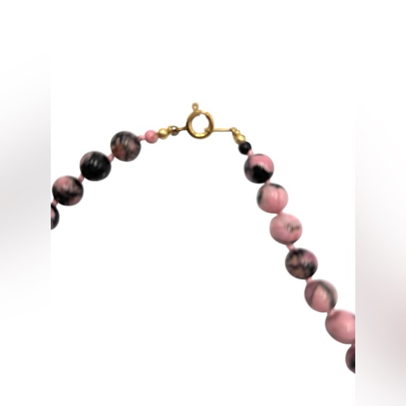 Pink Rhodonite Rabbit Pendant Natural Stone Necklacece - Picture 4 of 4